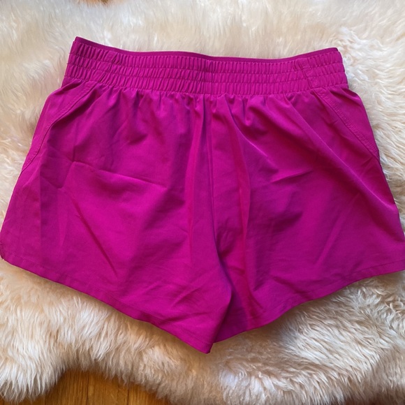 Gap Hot Pink High Rise Running Shorts - Picture 2 of 5